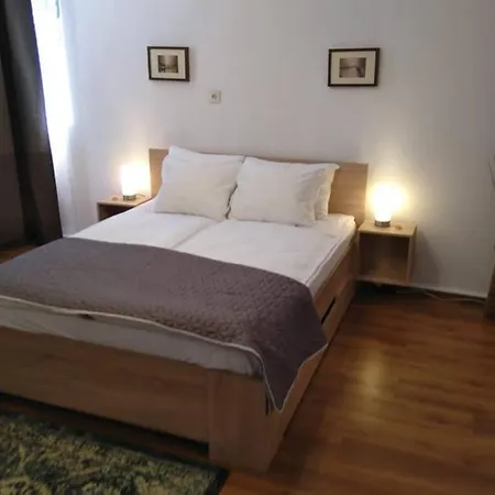 Апартаменты Location, Location София